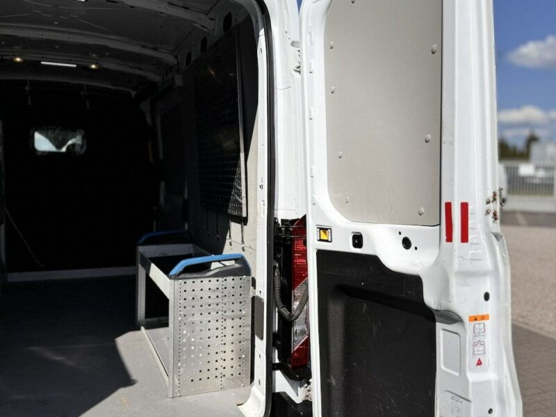 Ford Transit 350 Trend 2.0TDCI 170Ps L3H2, Vat-1, stan bdb