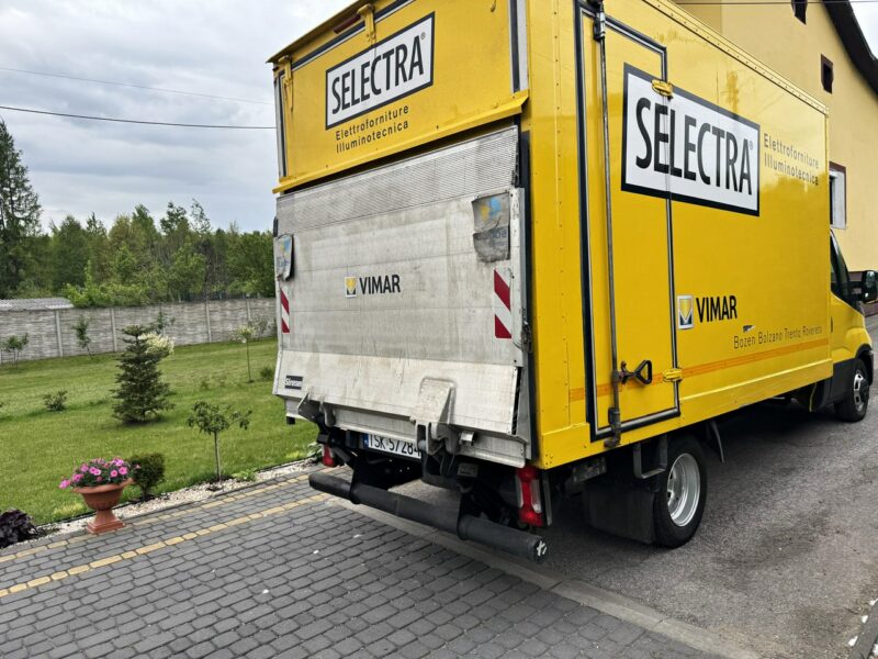 Iveco Daily 35C16 Kontener 4,2m Winda Klimatronik Euro 6B