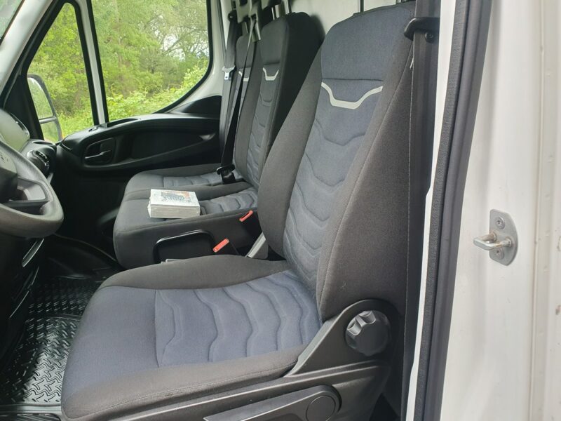 Iveco Daily 35S14 klima * 3 osobowy *nowy rozrząd *