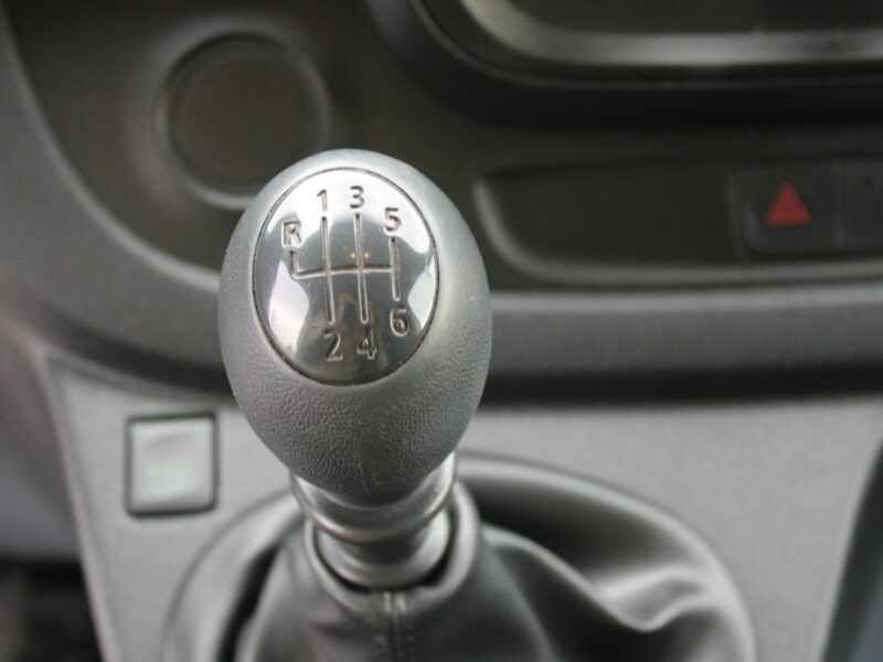 Opel Vivaro L1H1 F-VAT Gwarancja 120HP