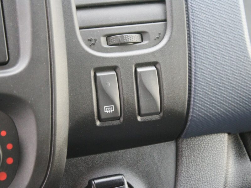 Opel Vivaro L1H1 F-VAT Gwarancja 120HP