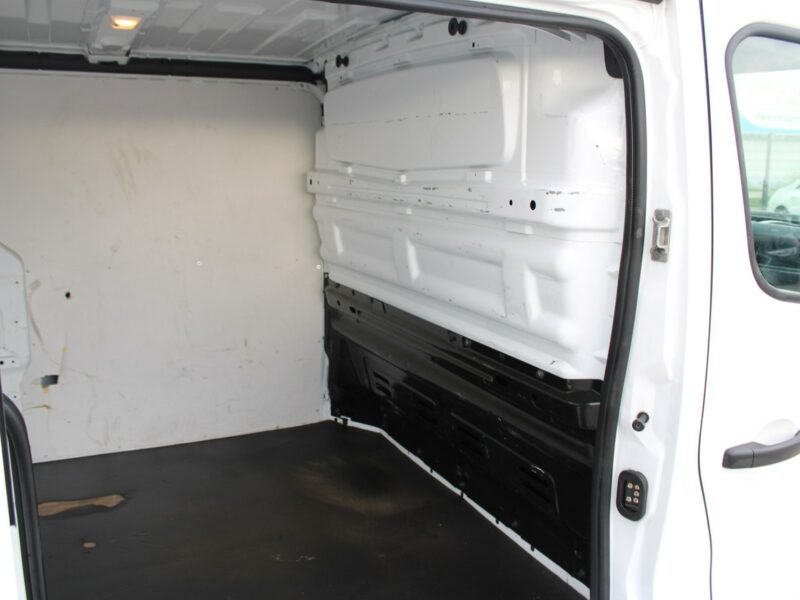 Opel Vivaro L1H1 F-VAT Gwarancja 120HP