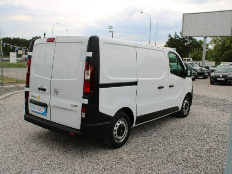 Opel Vivaro L1H1 F-VAT Gwarancja 120HP