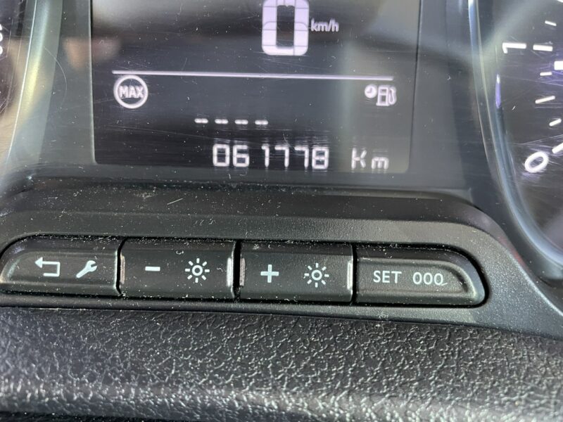 Peugeot Expert Peugeot Expert 1.5 HDI-120KM 61700km Model 2023