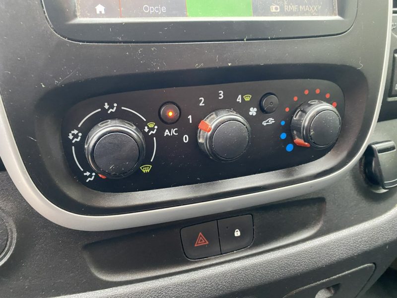 Fiat Talento Tempomat/Drzwi boczne/Hak/Klimatyzacja/3 miejsca/Nawigacja/z Niemiec