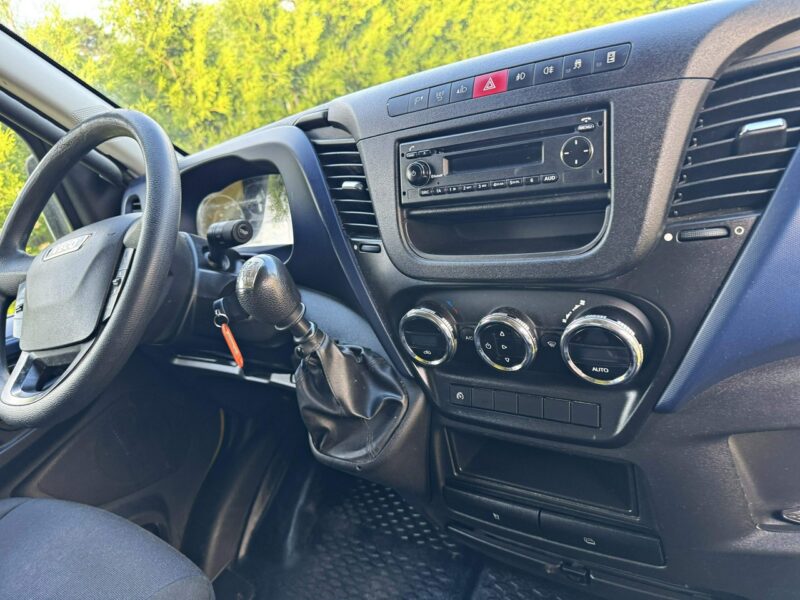 Iveco Daily 35C15 3,0 150KM Kontener 4,4m Winda Klimatronik Pneumat