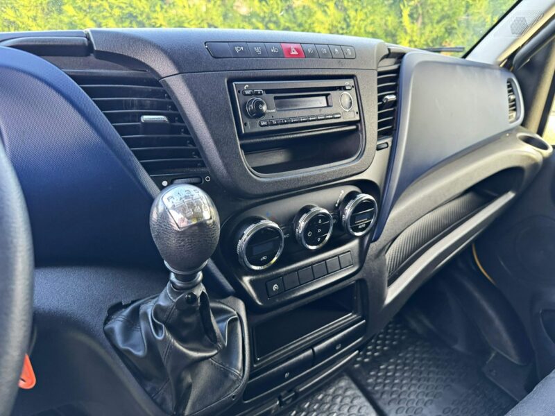 Iveco Daily 35C15 3,0 150KM Kontener 4,4m Winda Klimatronik Pneumat