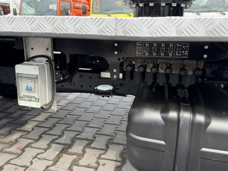 Nissan Cabstar NT400 Zwyżka Podnośnik Koszowy ISOLI PT 200 20m UDT Multitel P7