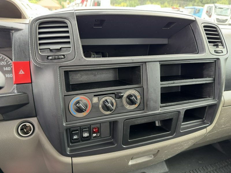 Nissan Cabstar NT400 Zwyżka Podnośnik Koszowy ISOLI PT 200 20m UDT Multitel P7