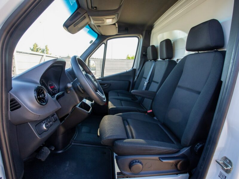 Mercedes Sprinter 515 Automat KONTENER + WINDA *koła bliźniaki* UDT w cenie