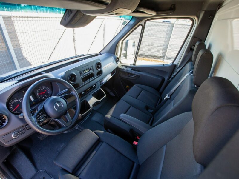 Mercedes Sprinter 515 Automat KONTENER + WINDA *koła bliźniaki* UDT w cenie