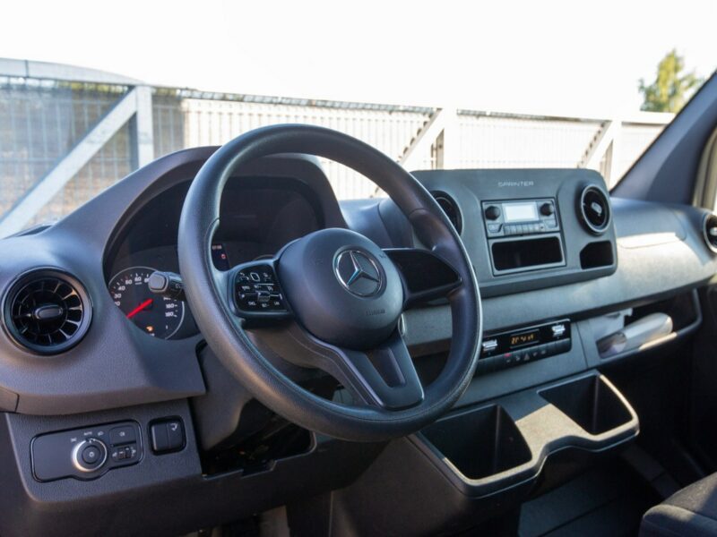 Mercedes Sprinter 515 Automat KONTENER + WINDA *koła bliźniaki* UDT w cenie
