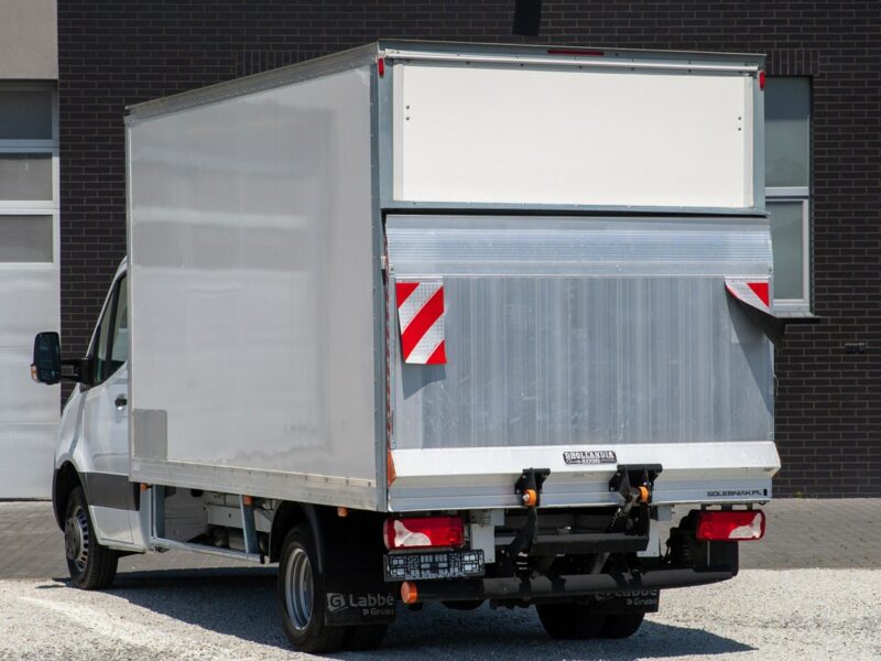 Mercedes Sprinter 515 Automat KONTENER + WINDA *koła bliźniaki* UDT w cenie