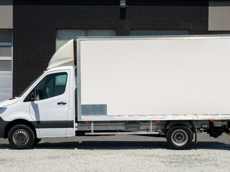 Mercedes Sprinter 515 Automat KONTENER + WINDA *koła bliźniaki* UDT w cenie