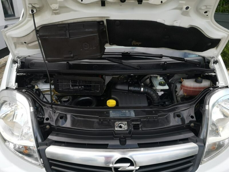 Opel Vivaro 2.0 CDTI 115 KM Klima Hak Tyłne drzwi Skrzydełkowe Gwarancja