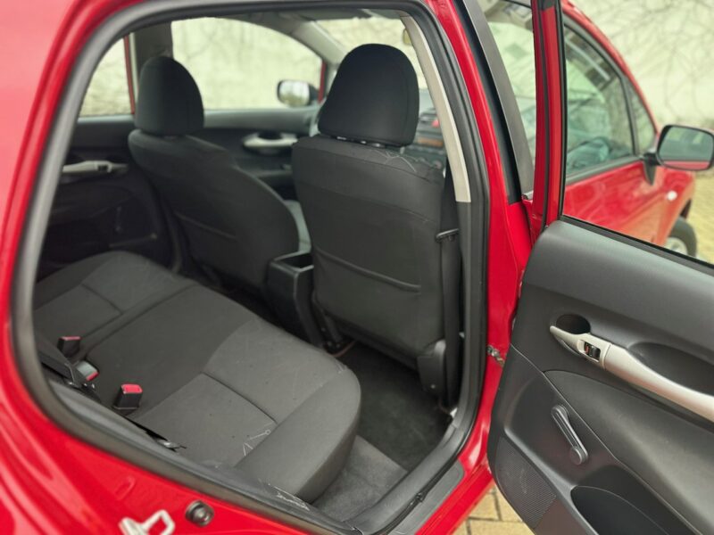 Toyota Auris I (2006-2012)
