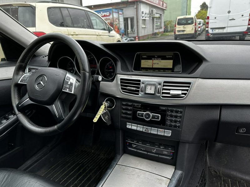 Mercedes E 260 E200 CDI Bluetec 7G-tronie 2015 LIFT Skóra FullLed ELEGANCE W212 (2009-)