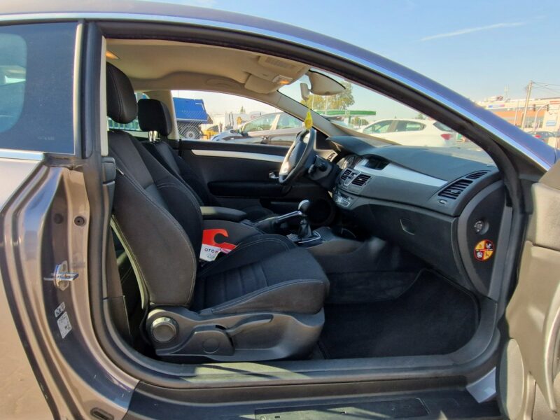 Renault Laguna *COUPE*Bi-Xenon*2.0 DCi/ 150KM*Roczna Gwarancja Techniczna* III (2007-)