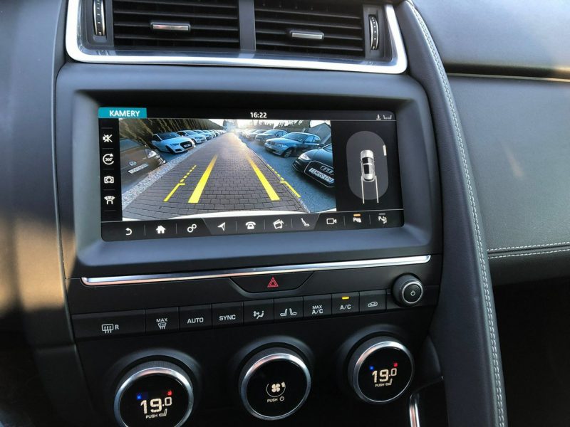 Jaguar E-Pace R-Dynamic Sport AWD Panorama Komfort FullLED VirtualCocpit Meridian I (2017 -)