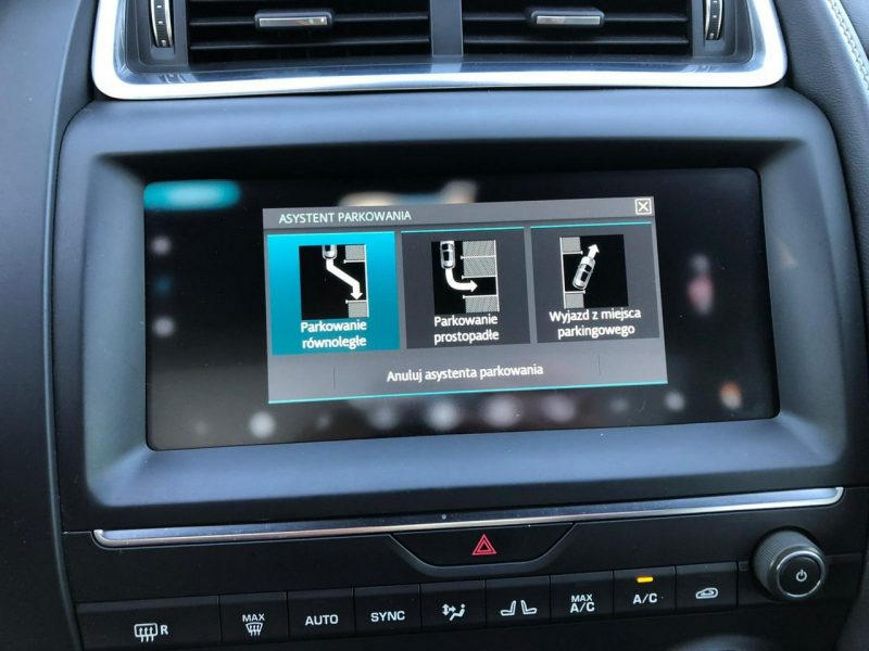 Jaguar E-Pace R-Dynamic Sport AWD Panorama Komfort FullLED VirtualCocpit Meridian I (2017 -)