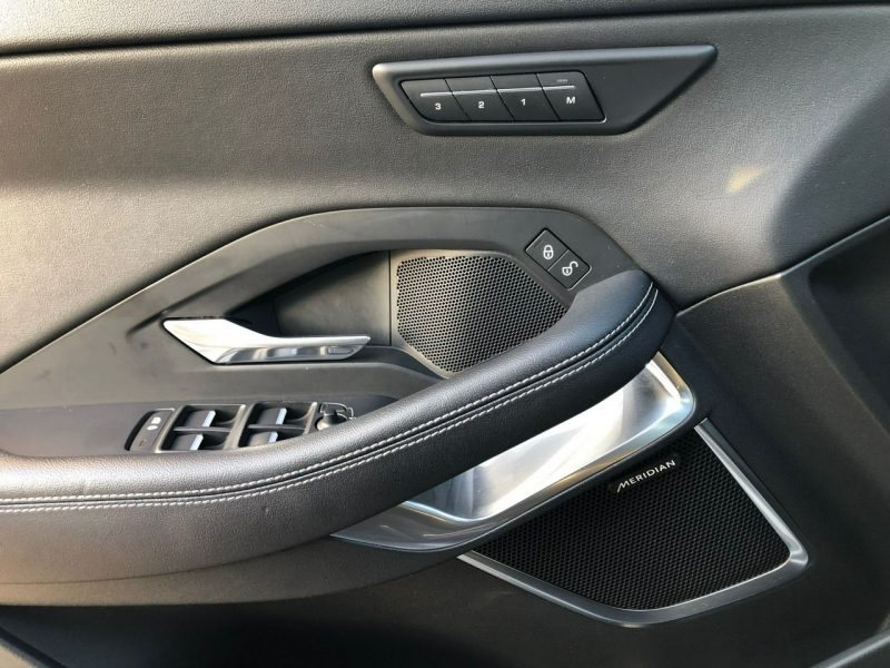 Jaguar E-Pace R-Dynamic Sport AWD Panorama Komfort FullLED VirtualCocpit Meridian I (2017 -)