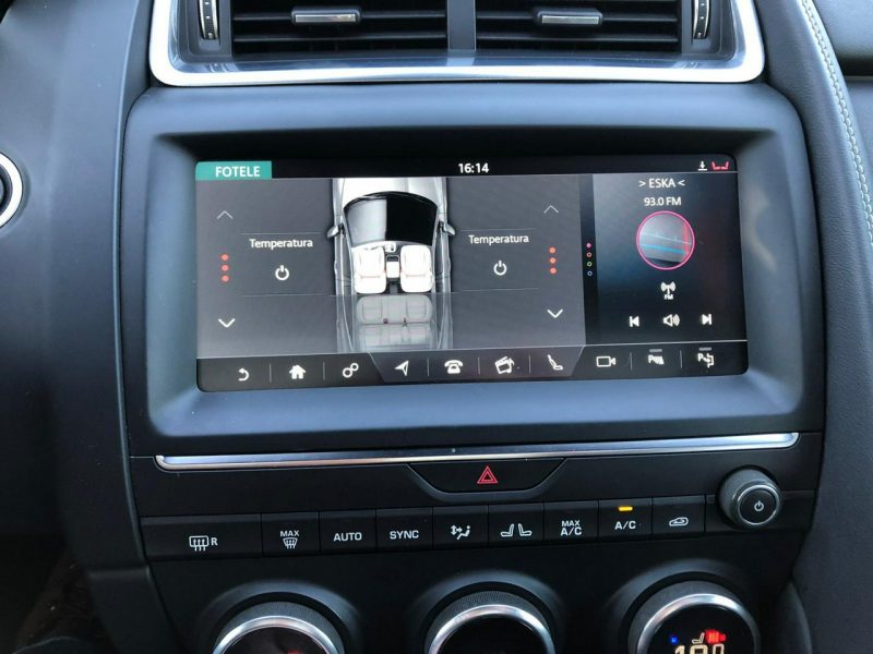 Jaguar E-Pace R-Dynamic Sport AWD Panorama Komfort FullLED VirtualCocpit Meridian I (2017 -)