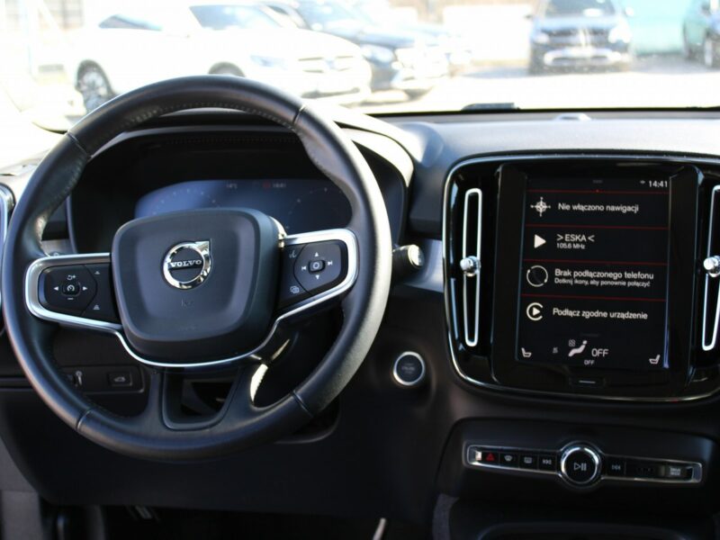 Volvo XC 40 F-vat,salon-polska Momentum,LED,automat,półskóra