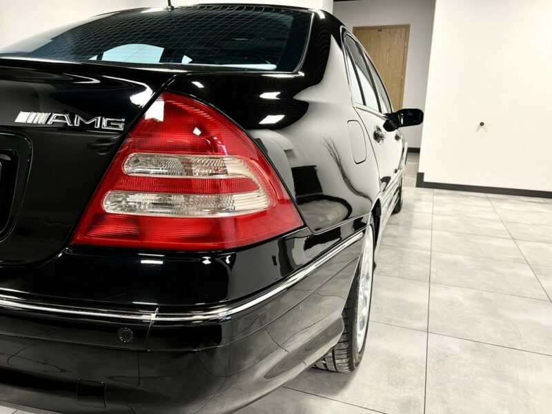 Mercedes C 32 AMG 3.2 KOMPRESSOR 354KM*BOSE Audio*Navi GPS*Skóry*Alu 17*Xenon*Z NIEMIEC W203 (2000-2007)