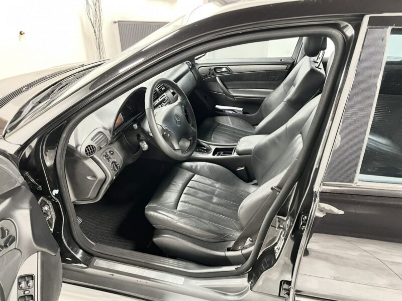 Mercedes C 32 AMG 3.2 KOMPRESSOR 354KM*BOSE Audio*Navi GPS*Skóry*Alu 17*Xenon*Z NIEMIEC W203 (2000-2007)