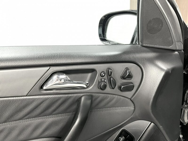 Mercedes C 32 AMG 3.2 KOMPRESSOR 354KM*BOSE Audio*Navi GPS*Skóry*Alu 17*Xenon*Z NIEMIEC W203 (2000-2007)