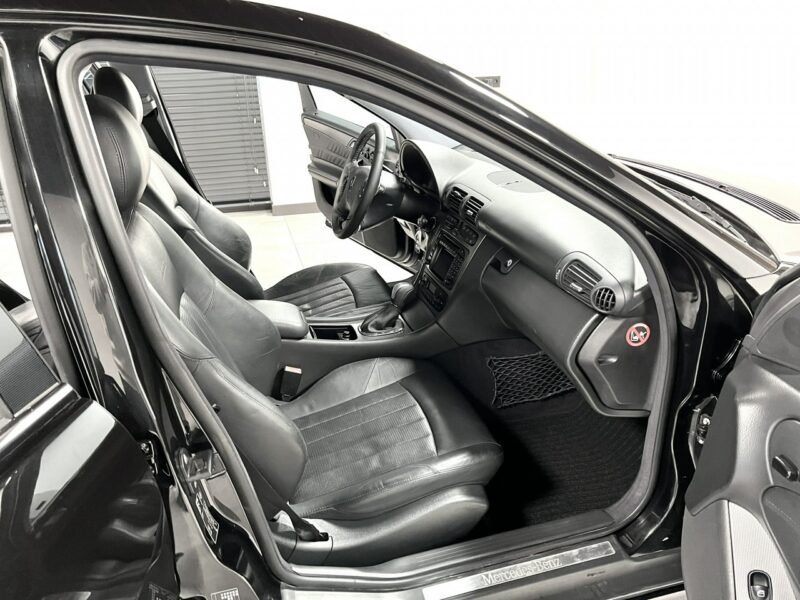 Mercedes C 32 AMG 3.2 KOMPRESSOR 354KM*BOSE Audio*Navi GPS*Skóry*Alu 17*Xenon*Z NIEMIEC W203 (2000-2007)