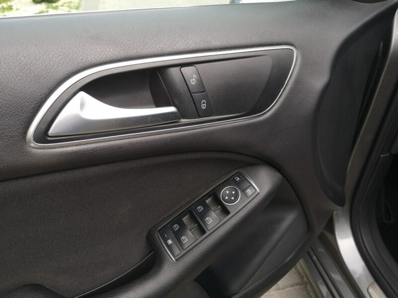 Mercedes B 180 1,6 16v 122KM # Klimatronik# Navi # Alu Felgi # Servis #Ledy#Gwarancja W246 (2011-)