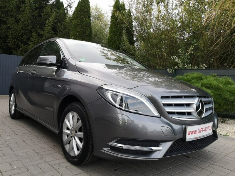 Mercedes B 180 1,6 16v 122KM # Klimatronik# Navi # Alu Felgi # Servis #Ledy#Gwarancja W246 (2011-)