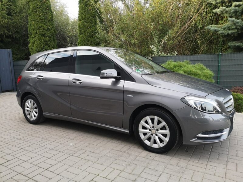 Mercedes B 180 1,6 16v 122KM # Klimatronik# Navi # Alu Felgi # Servis #Ledy#Gwarancja W246 (2011-)