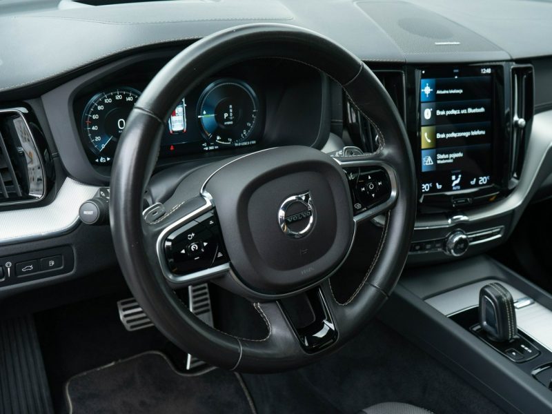 Volvo XC 60 T8 R-Design Polestar Engineered Panorama Harman/Kardon II (2017-)