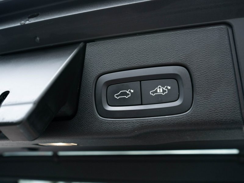 Volvo XC 60 T8 R-Design Polestar Engineered Panorama Harman/Kardon II (2017-)