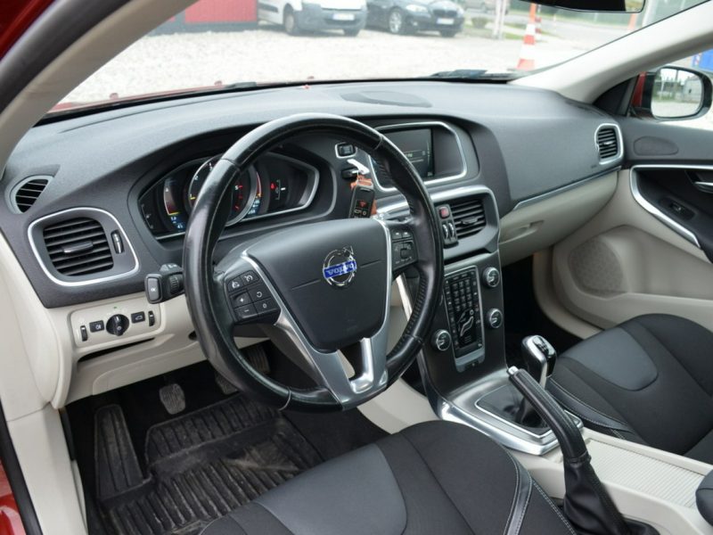Volvo V40 Zarejestrwane 2.0D4 190KM Full LCD Led Harman/Kardon II (2012-)