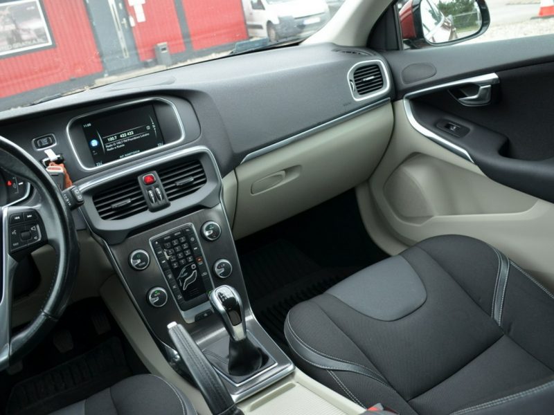 Volvo V40 Zarejestrwane 2.0D4 190KM Full LCD Led Harman/Kardon II (2012-)