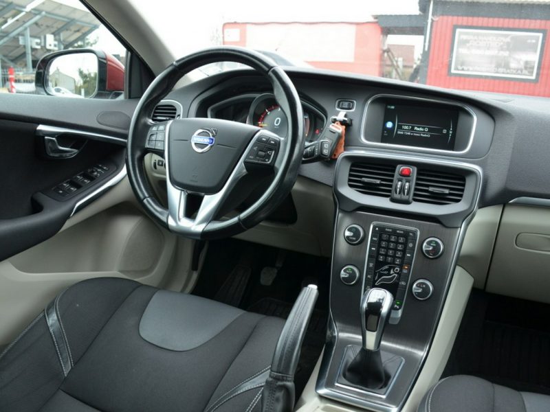 Volvo V40 Zarejestrwane 2.0D4 190KM Full LCD Led Harman/Kardon II (2012-)