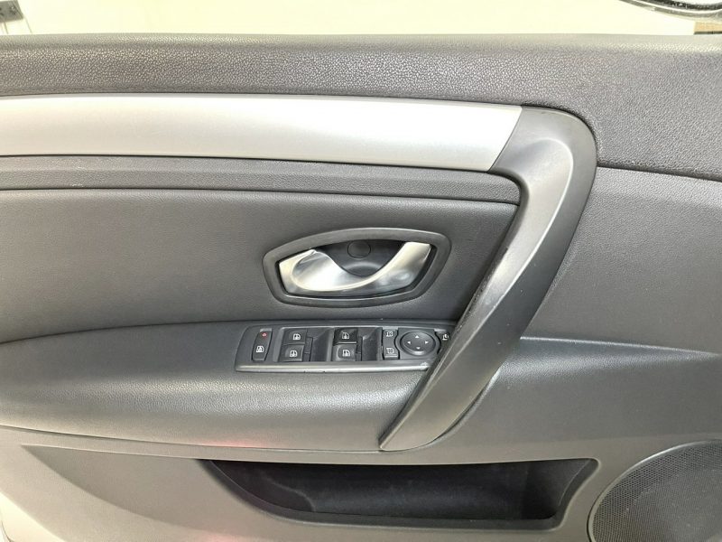 Renault Laguna 2.0 dci 150 KM*DYNAMIQUE*Soczewka*Alu*Tempomat*Klimatronic*Z Niemiec* III (2007-)