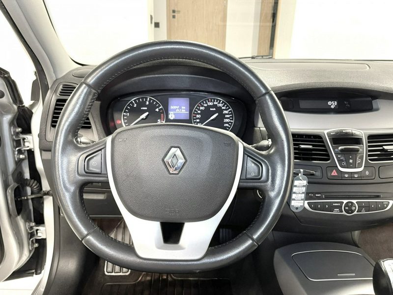 Renault Laguna 2.0 dci 150 KM*DYNAMIQUE*Soczewka*Alu*Tempomat*Klimatronic*Z Niemiec* III (2007-)