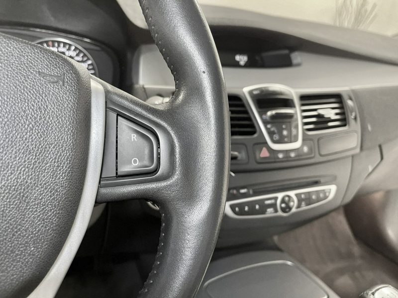 Renault Laguna 2.0 dci 150 KM*DYNAMIQUE*Soczewka*Alu*Tempomat*Klimatronic*Z Niemiec* III (2007-)