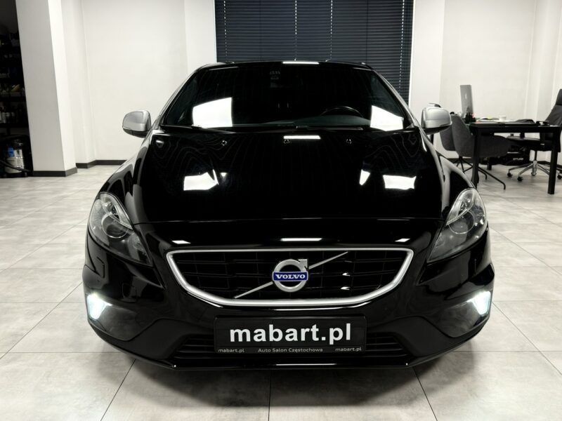 Volvo V40 2.0 Drive-E D3 150KM*R -DESIGN*Automat*Navi GPS*Sportsitze*ALU19*BLACK II (2012-)