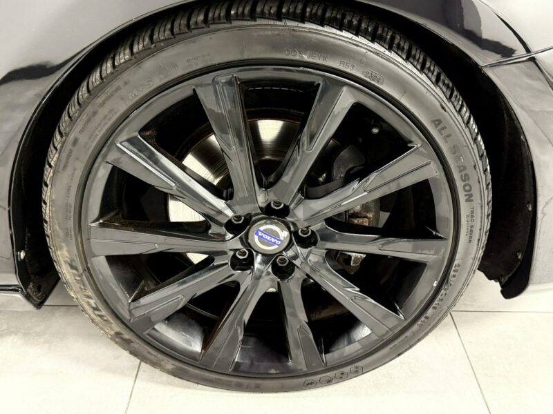 Volvo V40 2.0 Drive-E D3 150KM*R -DESIGN*Automat*Navi GPS*Sportsitze*ALU19*BLACK II (2012-)