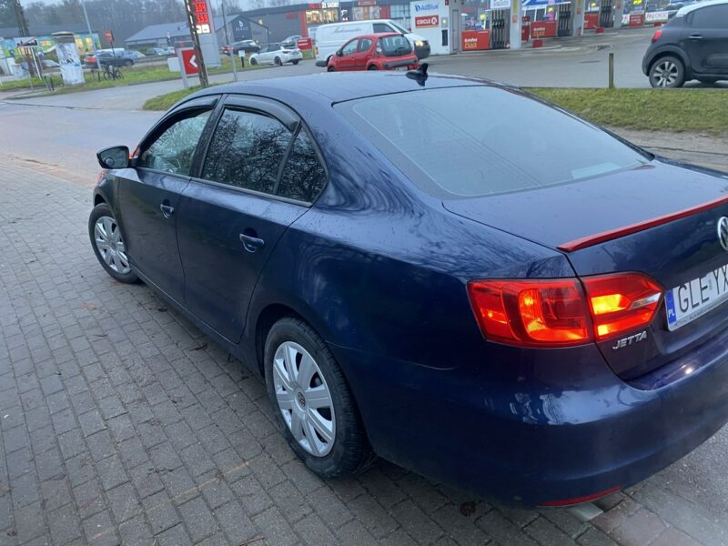 Volkswagen Jetta Benzyna, automat ,skóry, tempomat, opony wielosezonowe, Isofix A6 (2010-)