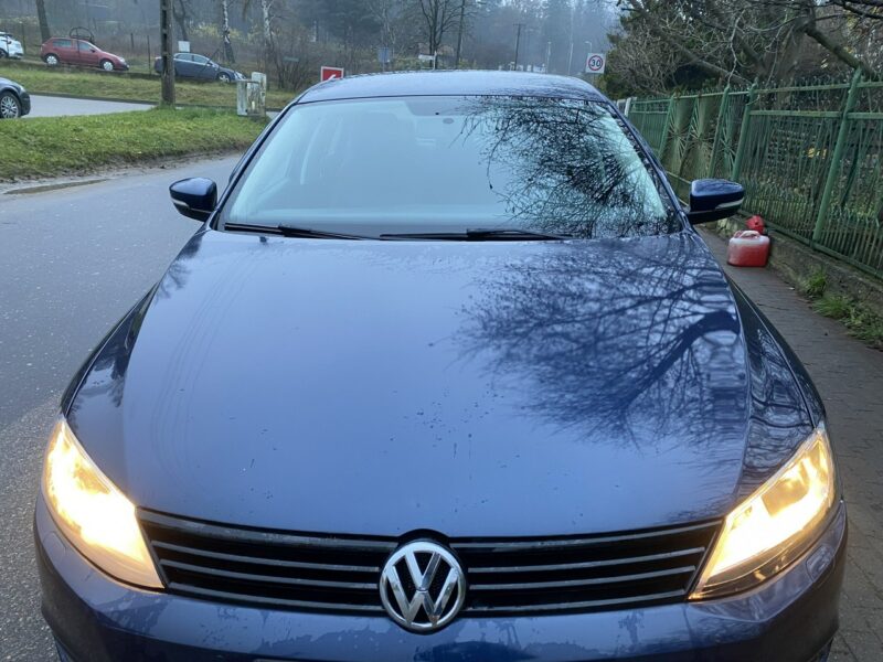 Volkswagen Jetta Benzyna, automat ,skóry, tempomat, opony wielosezonowe, Isofix A6 (2010-)