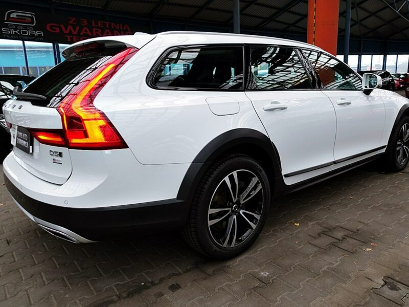 Volvo V90 Cross Country HARMAN/kardon MASAŻE 3Lata GWAR I-wł Kraj Bezwypad D5 235KM 4x4 FV23%