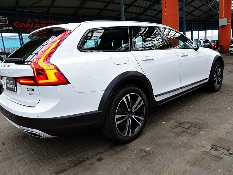 Volvo V90 Cross Country HARMAN/kardon MASAŻE 3Lata GWAR I-wł Kraj Bezwypad D5 235KM 4x4 FV23%