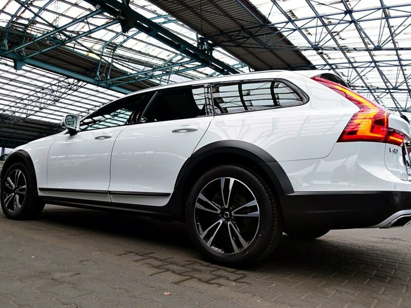 Volvo V90 Cross Country HARMAN/kardon MASAŻE 3Lata GWAR I-wł Kraj Bezwypad D5 235KM 4x4 FV23%