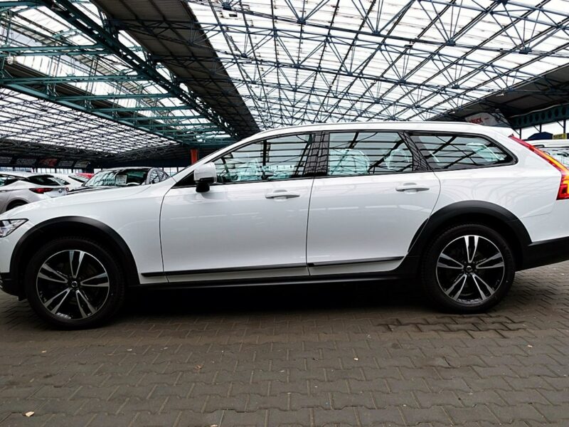 Volvo V90 Cross Country HARMAN/kardon MASAŻE 3Lata GWAR I-wł Kraj Bezwypad D5 235KM 4x4 FV23%